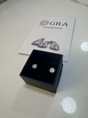 GRA Certified 1.0ctw VVS1 D Round Brilliant Moissanite Earrings -Sterling Silver